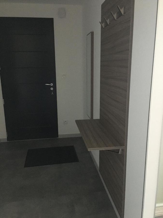 Appartement T2 Independant Dans Maison Pugny-Chatenod Екстериор снимка
