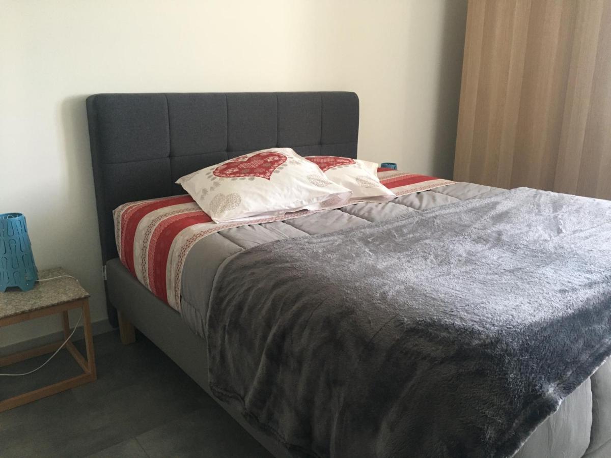 Appartement T2 Independant Dans Maison Pugny-Chatenod Екстериор снимка
